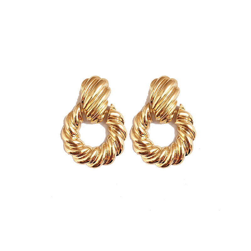 The Maison Hoops