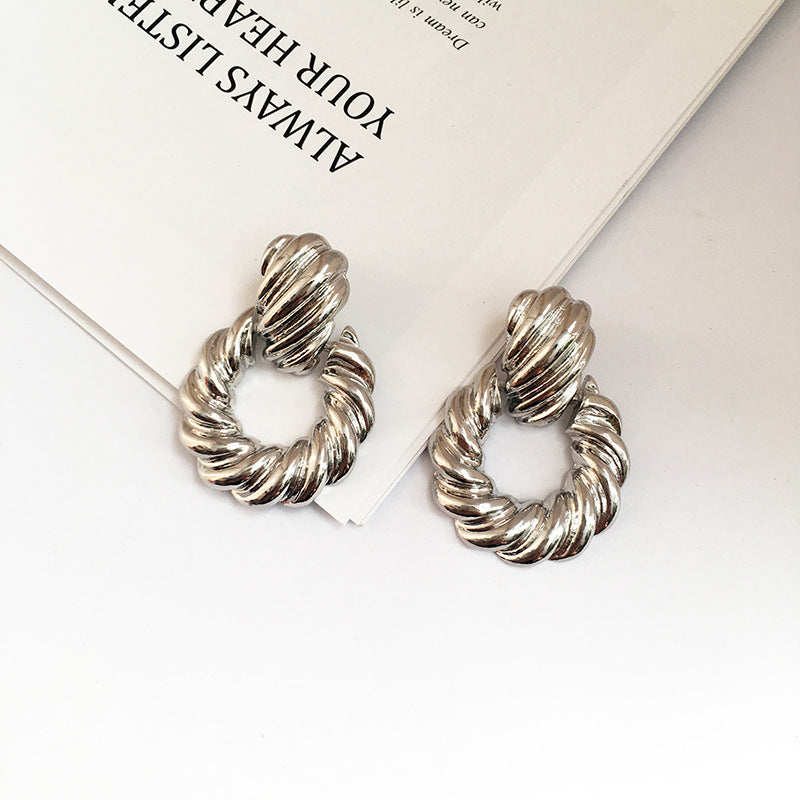 The Maison Hoops